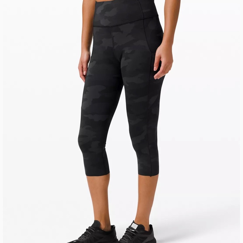 Lululemon Camo Capri Leggings XS